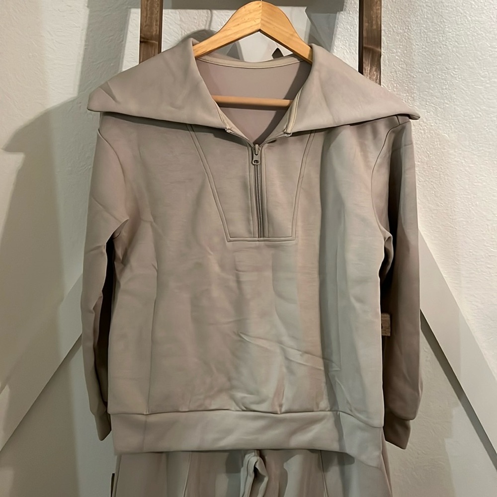 Neutral beige lounge sweats outfit